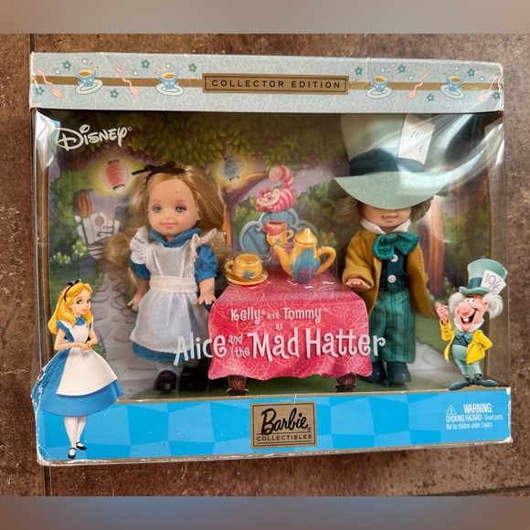 Vintage Disney Alice In Wonderland Barbie Kelly & Tommy Mad Hatter mini doll set - Picture 1 of 2